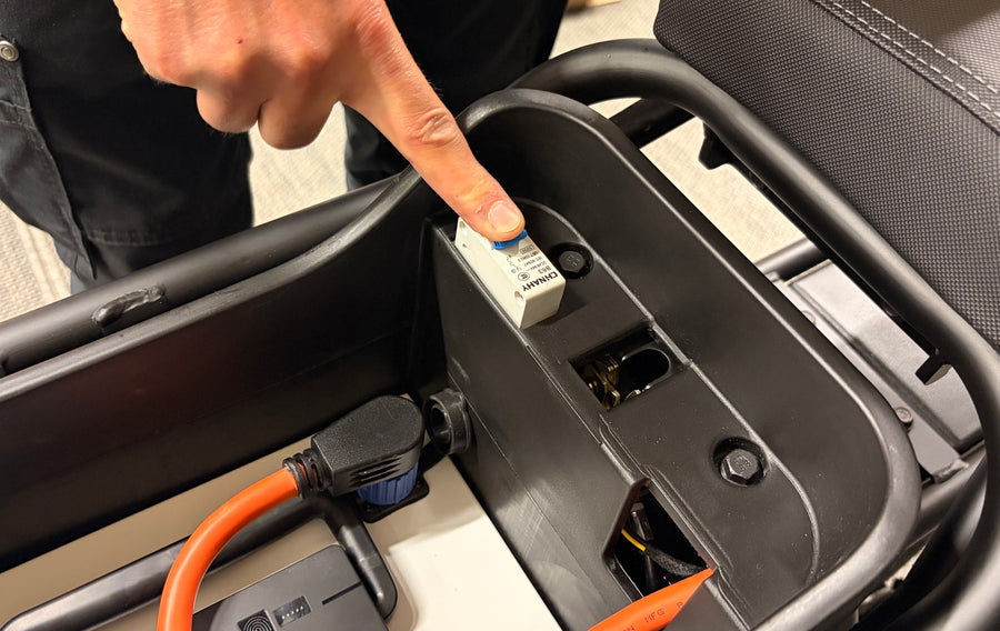 Connect the battery