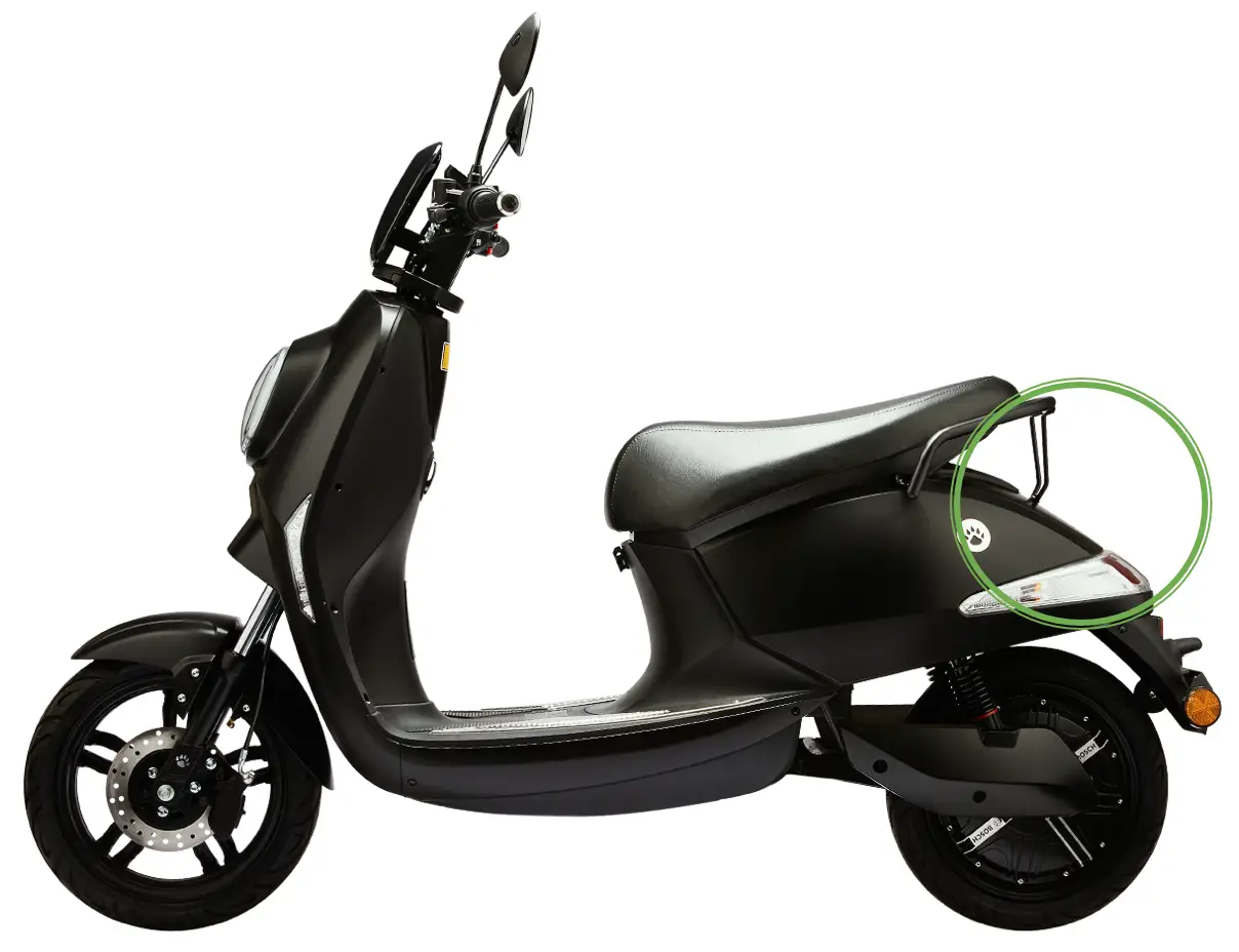 Kåpa trasera central | Vässla Scooter